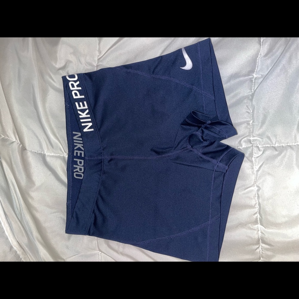 Womens Nike Pros